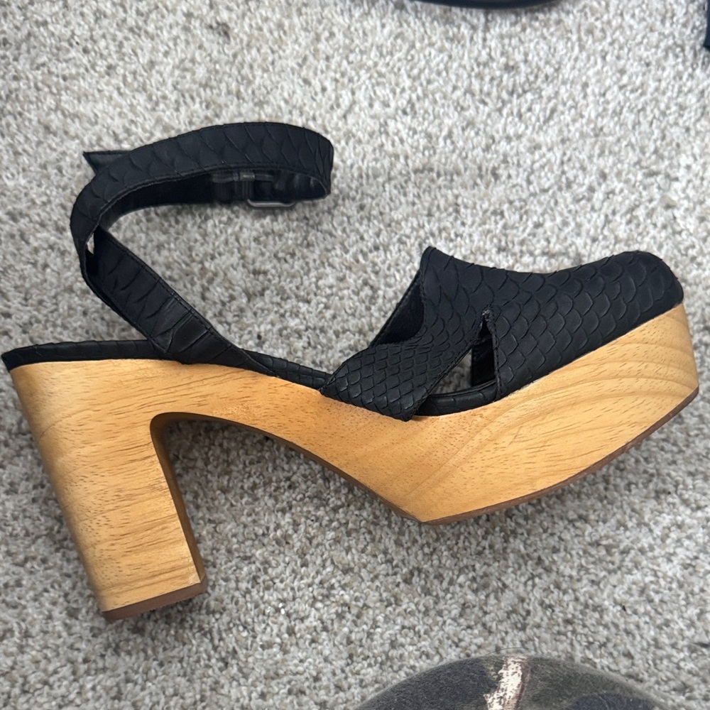 Free People Matisse Black Platform Sandals with Wooden Heel - Picture 2 of 7